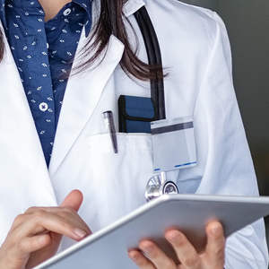 กล้องตรวจหูไฟเบอร์ออปติกขนาดเล็ก สีน้ำเงินกรมท่า ทำจากสแตนเลส พกพาสะดวก สำหรับตรวจหู คอ จมูก พร้อมกล่องเก็บ ได้รับมาตรฐาน CE ISO รับผลิตแบบ OEM และติดฉลากสินค้าส่วนตัว - Product Image 5