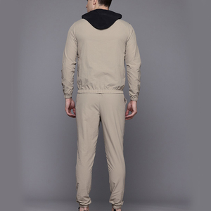 Conjunto Deportivo Personalizado de Nailon Arrugado para Hombre, Chaqueta Cortavientos con Bloques de Color, Resistente al Agua, Ligero, con Logotipo Bordado Personalizado - Product Image 6