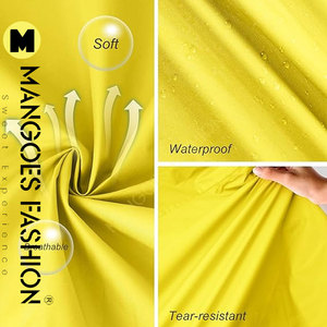 Chaqueta Impermeable Ligera y Cortavientos de Alta Calidad con Capucha Larga Universal de Material Oxford para Dos Personas, Ideal para Excursiones al Aire Libre - Product Image 4