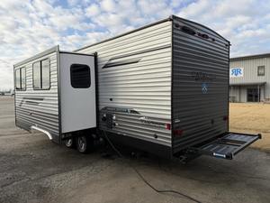 NUEVO C-O-A-C-H-M-E-N RV C-A-T-A-L-I-N-A LEGACY EDITION 263BHSCKLE MODELO 2024, 36 pies de largo, 2000 kg de carga útil, color oscuro, en venta - Product Image 6