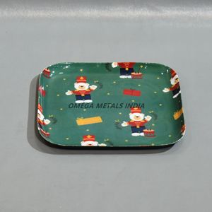 Plateau vert rectangulaire fantaisiste avec soldats jouets ludiques idéal pour servir des collations et ajouter de la joie aux rassemblements - Product Image 2
