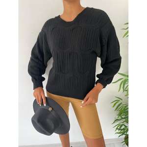 Pull en tricot pour femme avec détail complexe au dos - Modèle 848 - Product Image 3