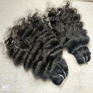 Extensions de cheveux vierges bruts de temple indien Paquets de cheveux de vague profonde lâche de vague naturelle non traitée en gros du produit du vendeur - Product Image 1