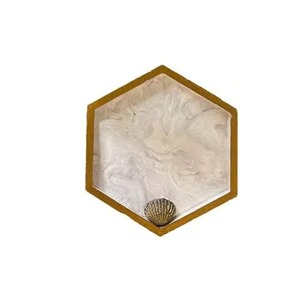 Ensemble de sous-verres en bois rectangulaires à motifs géométriques modernes pour table à manger, bureau et décoration intérieure avec un élégant design en chevron - Product Image 2