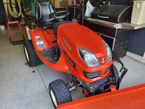 Tractor Cortacésped Kubota GR2010 con Motor de 22HP, 25HP, 30HP, Nuevo y Usado, Ideal para la Cosecha de Granos, Maíz y Ajo - Product Image 3