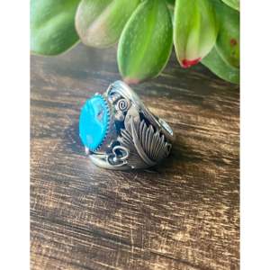 Anillo de Plata de Ley y Turquesa Kingman Hecho por Artesanos Navajo, Joyería Coleccionable Cultural, Talla 11 - Product Image 4