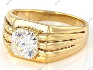 Anillo de Boda Único para Hombre, en Plata 925 Chapada en Oro, con Moissanita de Corte Cojín y Engaste de Garras - Product Image 6