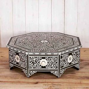 Table basse élégante en os incrusté, faite à la main, pour une décoration intérieure sophistiquée - Product Image 1