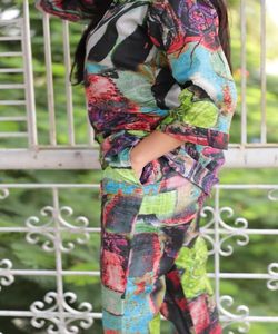 Fusion de la mode: Salwar Kameez de style pakistanais-Fusion de styles traditionnels et modernes, créant un VÊTEMENT de mode chic et élégant - Product Image 2