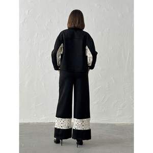 Chaqueta Camisera con Aspecto de Gamuza para Mujer con Detalle de Encaje - Product Image 3