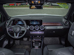 Mercedes-Benz EQB 300 AWD 4MATIC Eléctrico 2023 Usado en Buen Estado - Product Image 5