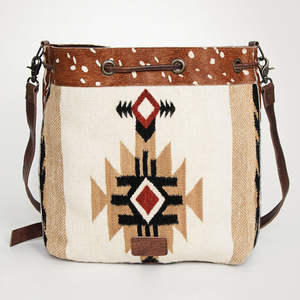 Mini bolso de lujo con tallado Floral bohemio para mujer, manta de sillín de piel de vaca de otoño, bolso de cuero con cubo, accesorios superiores - Product Image 3