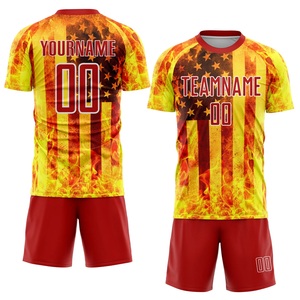 Tenue de football personnalisée pour hommes, maillot et short de sublimation de qualité supérieure, léger et résistant, kit d'équipe entièrement personnalisé - Product Image 1