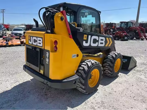 รถตักล้อยาง JCB 3TS-8W Teleskid Compact Loader สีเหลือง พร้อมห้องโดยสาร เครื่องยนต์ดีเซล อุปกรณ์ก่อสร้างสำหรับงานฟาร์มและงานไซต์งาน - Product Image 1
