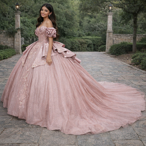 6956 Vestidos de Quinceañera de Gala con Corsé de Satén y Tul, Escote Corazón, Estampado, Apliques de Encaje con Cuentas Brillantes, Cola Capilla, Corte Natural - Product Image 1