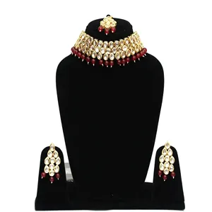 Ensemble de bijoux de mariée vintage Kundan pour femmes, collier plaqué or avec boucles d'oreilles et Maang Tikka orné de pierres en zircon - Product Image 1