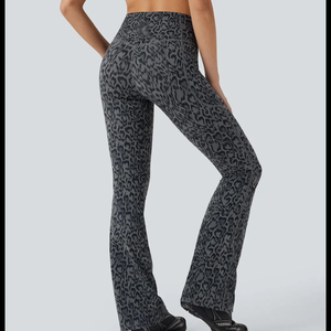 Femmes taille haute serré solide jambes évasées Spandex/Nylon Yoga Leggings-Logo personnalisé Fitness Sportswear évasé femmes Leggings - Product Image 2