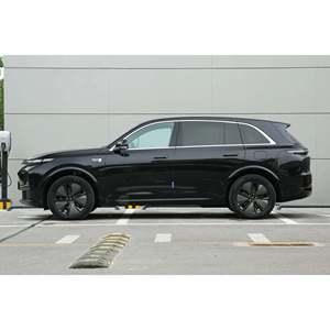 Li Auto L7 (2025) Nuevo SUV Turbo 1.5L AWD con Caja de Cambios Automática, Control de Crucero Adaptativo, Asientos de Cuero, Opciones Gasolina/Eléctrico, Neumáticos R20/R21 - Volante a la Izquierda - Product Image 3