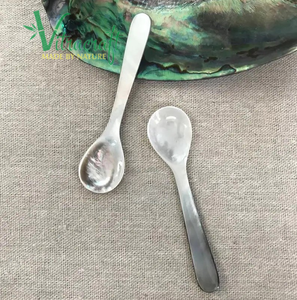 100% artisanat vietnamien cuillère à caviar de haute qualité en nacre noire naturelle cadeau spécial taille 8cm - Product Image 5