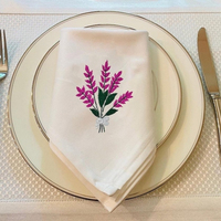 Ensemble de serviettes de table et de sets de table carrés jetables personnalisés en coton brodé à la main pour les mariages, les fêtes et les restaurants