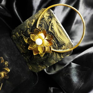 Bolso de mano de resina azul de lujo de nuevo diseñador, bolsos de noche de lujo para bodas y fiestas, bolsos en una caja de la India - Product Image 1