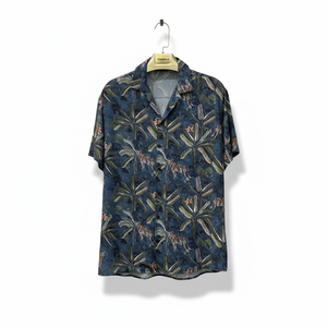 Chemise à manches courtes pour homme, motif floral moderne, coupe décontractée, tissu satiné léger, tenue élégante pour l'été, vêtement décontracté pour les vacances - Product Image 5