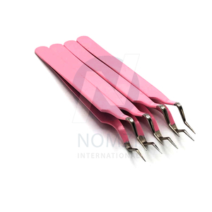 แหนบดัดขนตาสแตนเลสคุณภาพสูงสำหรับผู้หญิง สีชมพูอ่อน พิมพ์ลายสวยงาม ดีไซน์ที่ดีที่สุด อุปกรณ์แต่งหน้า ปลายแหลม รับทำโลโก้ตามสั่ง - Product Image 2