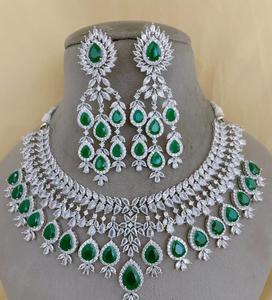 ชุดสร้อยคอเพชร zircon ดีไซเนอร์พร้อมต่างหูชุดเครื่องประดับเงินและหินสีเงินสำหรับงานแต่งงานสำหรับผู้หญิง - Product Image 3