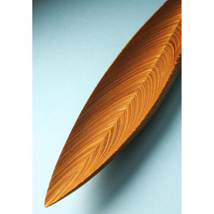 Bandeja redonda de madera hecha a mano diseño de hoja elegante forma larga decoración del hogar y bandeja redonda de madera de lujo esencial para comedor - Product Image 1