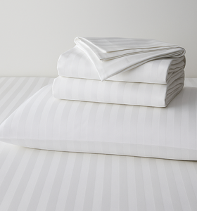 Sábana de algodón transpirable suave de alta calidad 600 TC Premium uso lavable a máquina disponible varios colores y tamaños plegados - Product Image 1