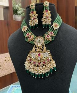 Conjunto de Collar chapado en oro de Polki de diseñador con pendientes para mujeres y niñas para bodas y colecciones de ropa tradicional - Product Image 2