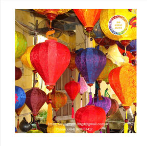 Lanterne vietnamienne Hoi An en soie et bambou faits à la main, durable et décorative - Product Image 5