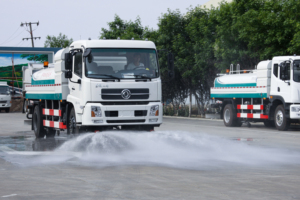 Camión cisterna de agua eléctrico New Energy con carro de riego de 10000 litros ruedas motrices 4x2 y 6x6 para granjas - Product Image 2