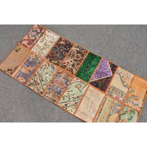 Alfombra turca Vintage ecléctica de 1,8x3,9 pies, lana de área grande Beige con patrón de pasillo de retazos abstractos, respaldo de látex para habitaciones - Product Image 4