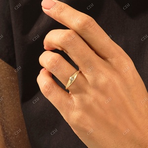 Top vente 10K or jaune diamant naturel fait à la main Solitaire bague de mariage minimaliste fiançailles bague en diamant personnalisée pour les femmes - Product Image 4