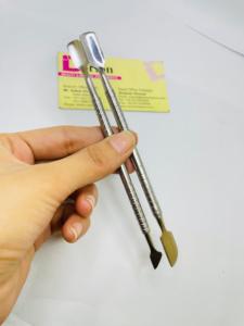 Empujador de cutículas de uñas profesional Cuchara de doble cara y forma de cuchillo Empujador de uñas Removedor de cutículas de acero inoxidable - Product Image 3