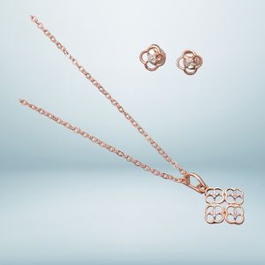 Juegos de colgantes finos al por mayor de la mejor calidad con estilo para exportación Joyería asequible elegante para distribuidores Negocios en línea - Product Image 1