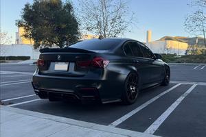 BMW M3 2018 avec pack compétition, conduite à gauche, norme Euro V, 1-25000 milles, 6 places, 100% en parfait état de marche, sans accident - Product Image 2