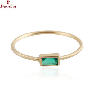 Bague minimaliste classique simple en argent sterling 925 plaqué or avec pierre précieuse naturelle grenat, fabricant en gros, stock disponible - Product Image 4