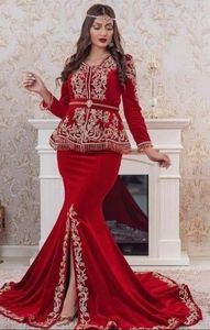 CHAQUETA ROJA DE ARGELIA TRADICIONAL Y VESTIDO DE KARAKOU CON ADORNADO CON CUENTAS DE CRISTAL, PIEDRA, TRABAJO DE DABKA @ 2023 - Product Image 2