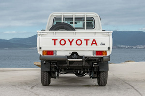 Usado para LandCruiser 79 Cabina Sencilla Diésel Manual Volante a la Izquierda Asientos de Cuero Interior Claro Tracción Trasera Pick-Up - Product Image 5