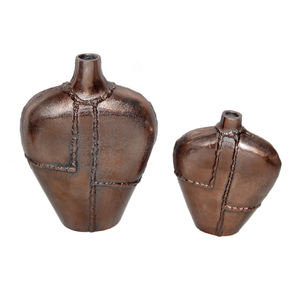 Vase à fleurs en cuivre de Style Antique rugueux Pot de jardin et jardinières en métal Vases à fleurs décoratifs pour la maison et l'hôtel fabriqués en Inde - Product Image 1