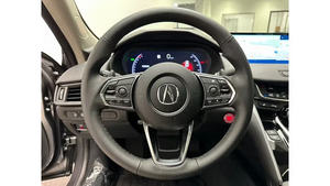 Voiture d'occasion certifiée 2025, faible kilométrage, transmission automatique, sièges en cuir, jamais accidentée et prête à rouler - Product Image 6