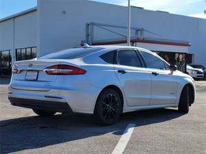 Usado 2019 F-or-d Fus-ion Hy-brid SE FWD LHD - Product Image 5