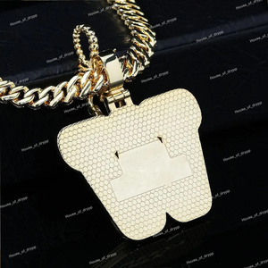 Colgante con la letra W con incrustaciones de diamantes de moissanita, colgante hip hop, joyería con inicial personalizada, diseño de lujo en acero inoxidable para hombre - Product Image 4