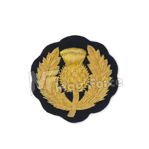Badge de mode personnalisé brodé main en tissu toile de haute qualité, avec perles et épingle de sûreté, pour vêtements – Vente chaude - Product Image 4