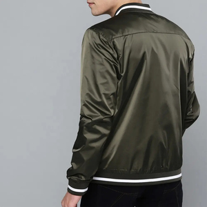 Chaqueta universitaria de alta calidad para hombre, logotipo personalizado, cierre de cremallera, transpirable, diseño de talla grande, chaquetas universitarias de satén - Product Image 3