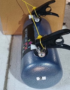 ปืนฉีดสีแบบพกพา Safe Festival Vibe Double Jet กันน้ำ ปลอดสารพิษ เป็นมิตรกับสิ่งแวดล้อม เหมาะสำหรับงานรับปริญญา งานปาร์ตี้ฮอลิ ใช้ได้ทั้งภายนอกและภายใน - Product Image 6