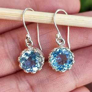 Boucles d'oreilles pendantes faites à la main en argent sterling 925 avec topaze bleue, pierre de naissance de décembre, cadeau de bijoux - Product Image 2