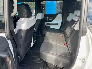 2023 .C Humm.er EV SUV Pickup Edition 1 1 000 chevaux-vapeur Transmission intégrale Lithium Panneaux de toit amovibles Mode CrabWalk Éclairage automatique - Product Image 3